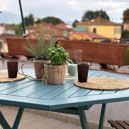 Lovely Apartment Лука Екстериор снимка
