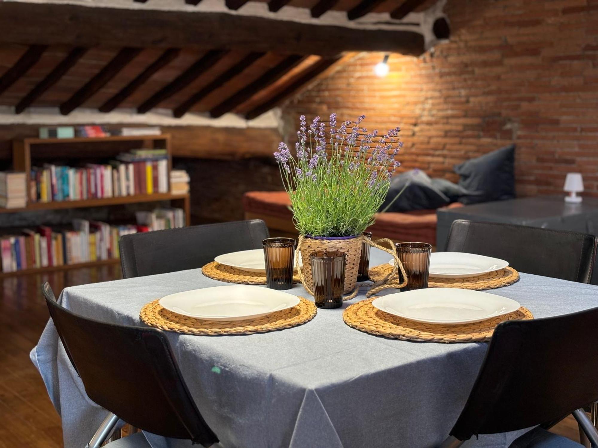 Lovely Apartment Лука Екстериор снимка