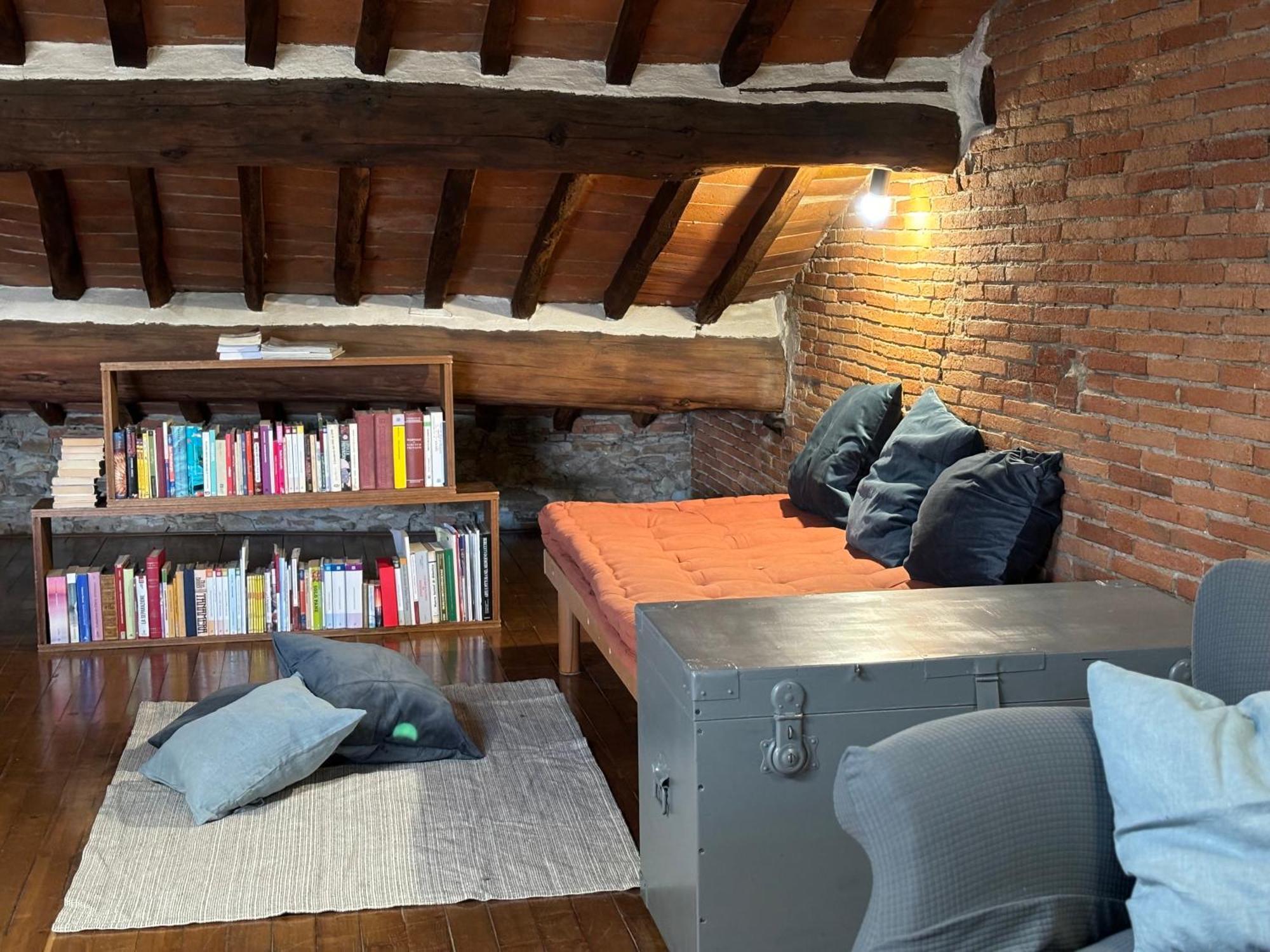 Lovely Apartment Лука Екстериор снимка
