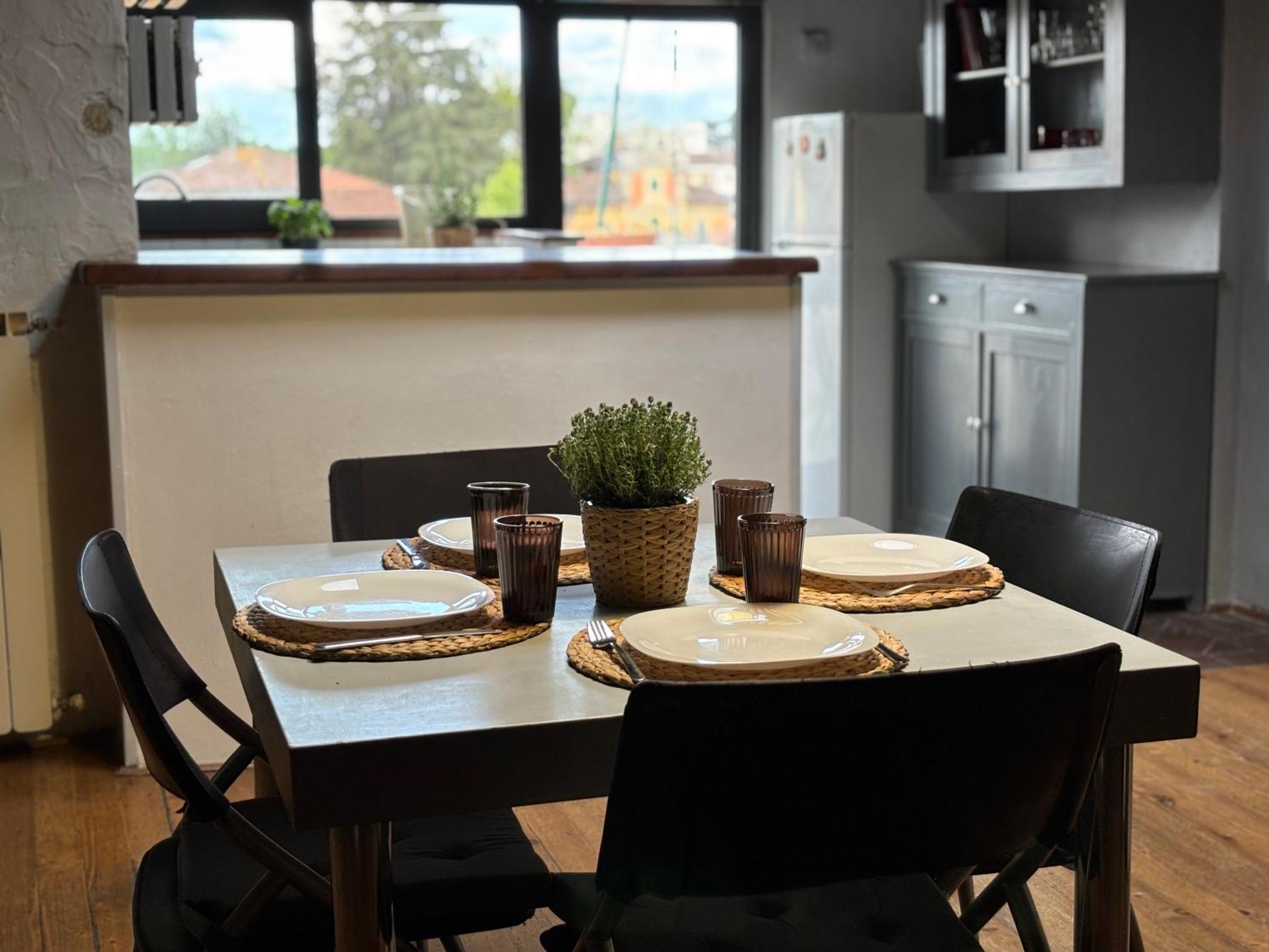 Lovely Apartment Лука Екстериор снимка